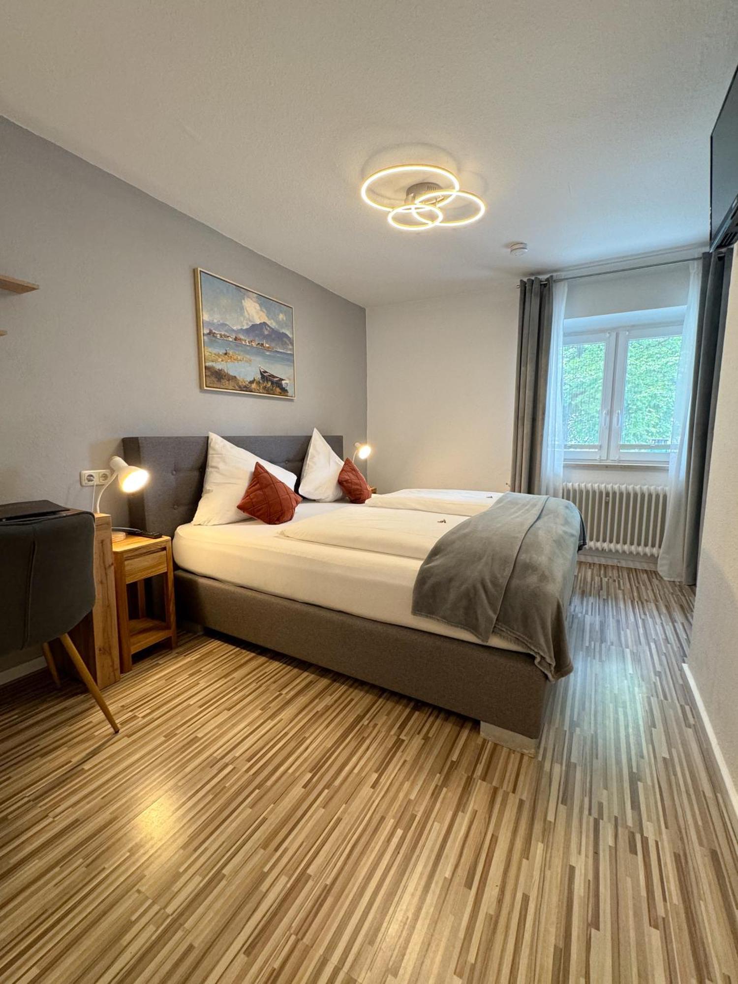 Sieben Zimmer am See Prien Exterior foto